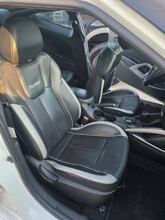 2014 Hyundai Veloster - Image 13 of 20