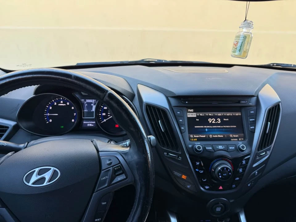 2014 Hyundai Veloster - Image 11 of 17