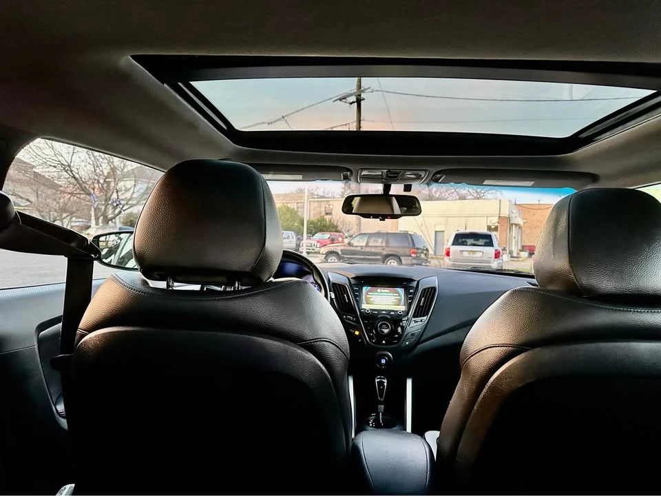 2014 Hyundai Veloster - Image 3 of 11
