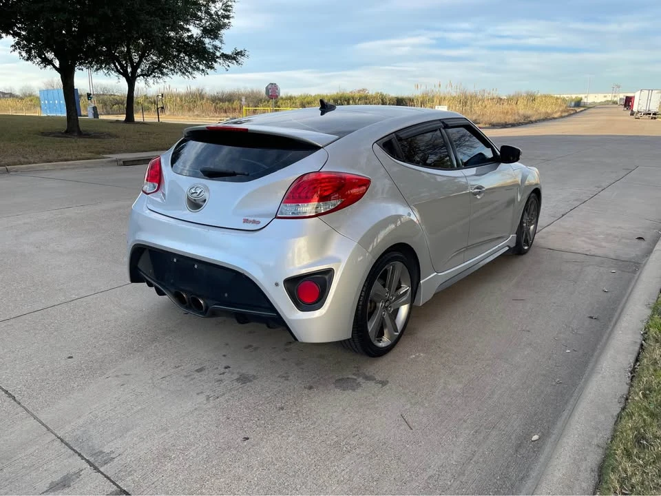 2014 Hyundai Veloster - Image 2 of 11