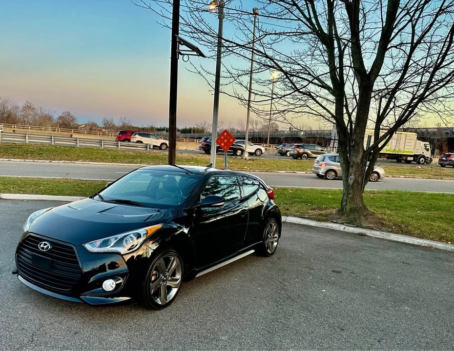 2014 Hyundai Veloster - Image 10 of 11