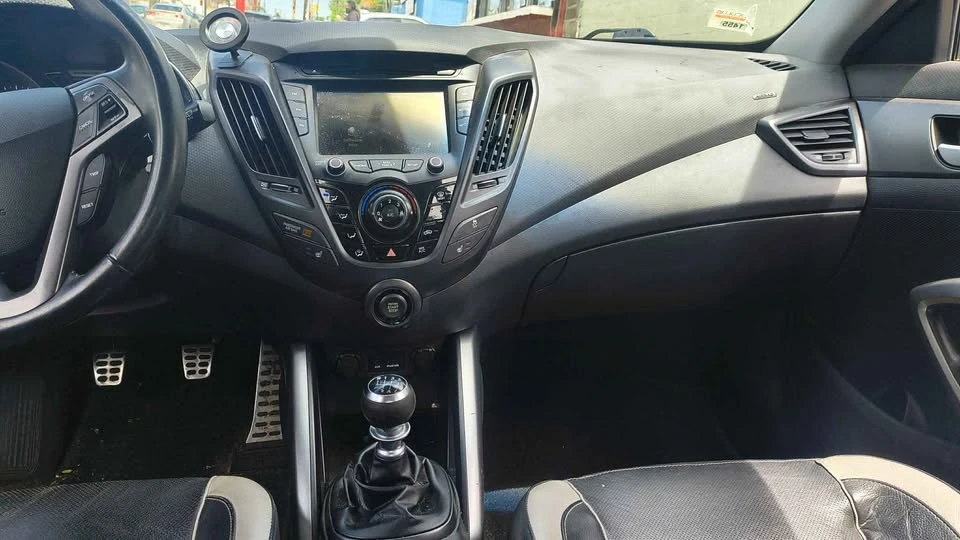 2014 Hyundai Veloster - Image 6 of 19