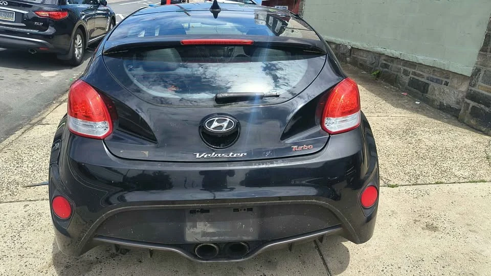 2014 Hyundai Veloster - Image 17 of 19