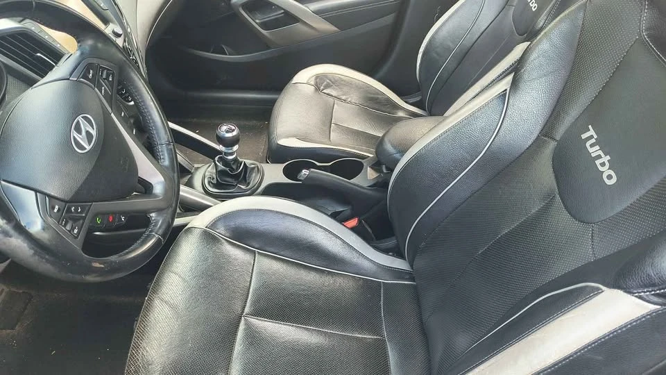 2014 Hyundai Veloster - Image 18 of 19
