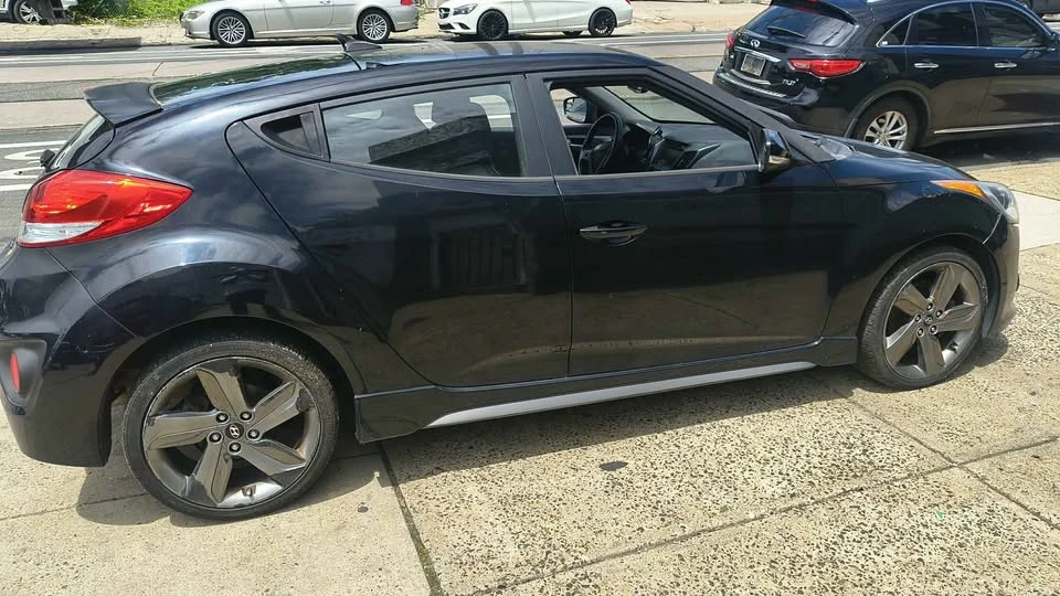 2014 Hyundai Veloster - Image 7 of 19