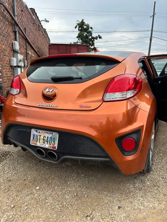 2014 Hyundai Veloster - Image 2 of 14