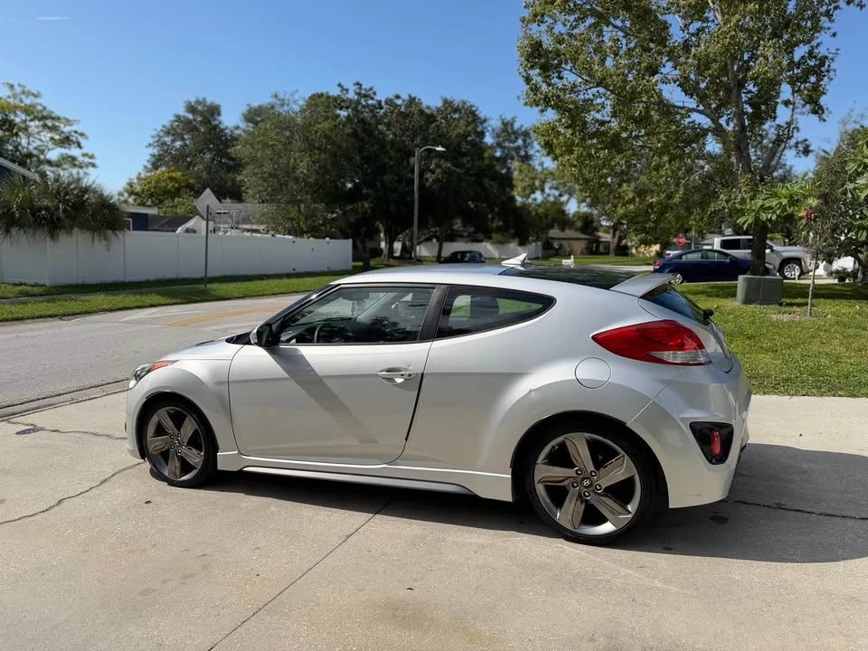 2014 Hyundai Veloster - Image 2 of 9