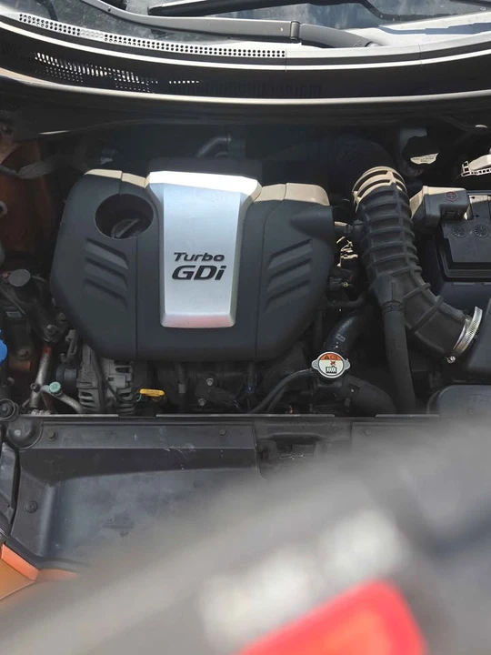 2014 Hyundai Veloster - Image 2 of 6
