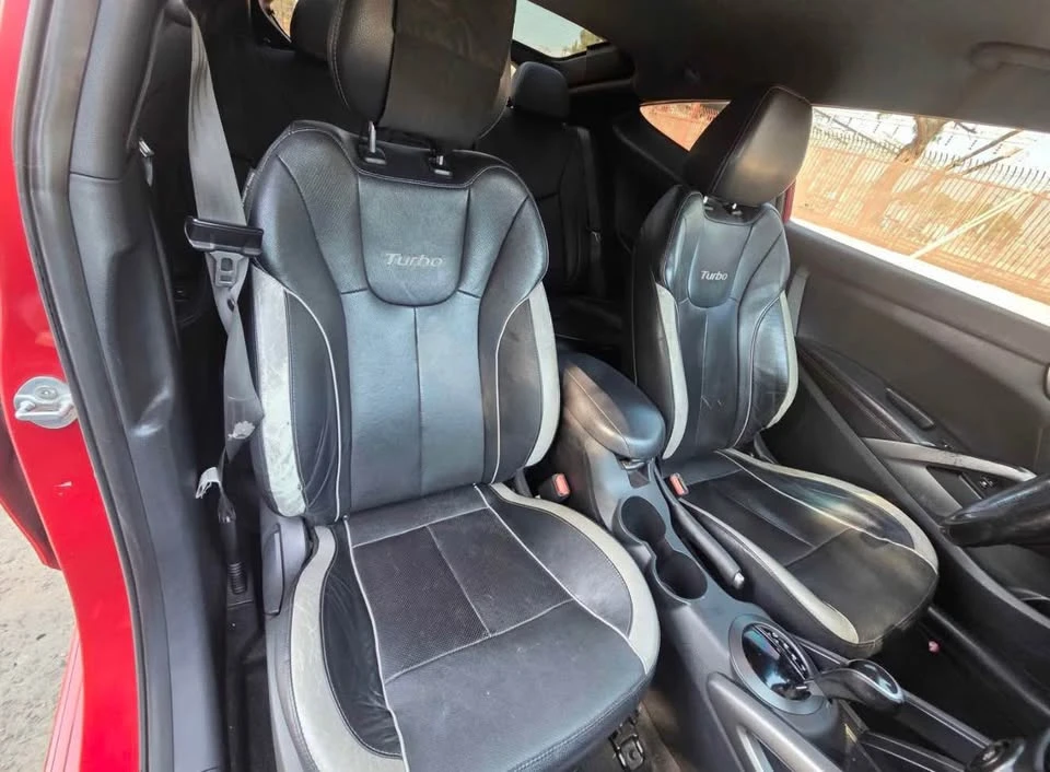 2014 Hyundai Veloster - Image 8 of 8