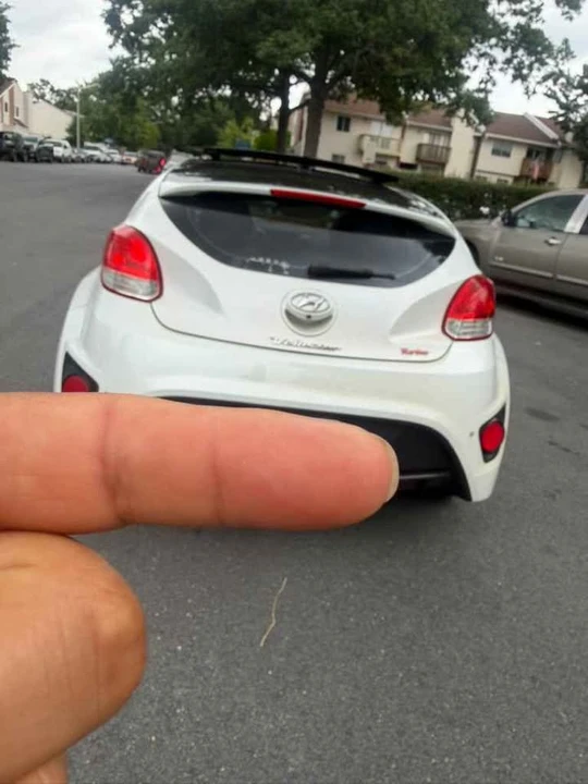 2014 Hyundai Veloster - Image 6 of 13