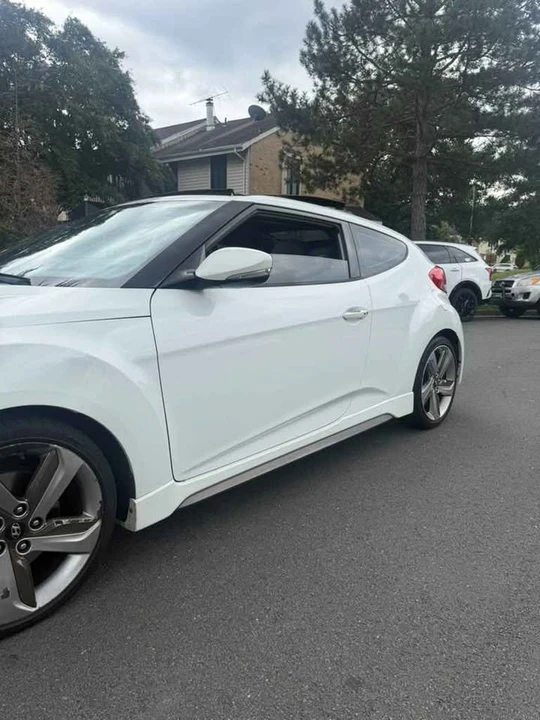 2014 Hyundai Veloster - Image 9 of 13