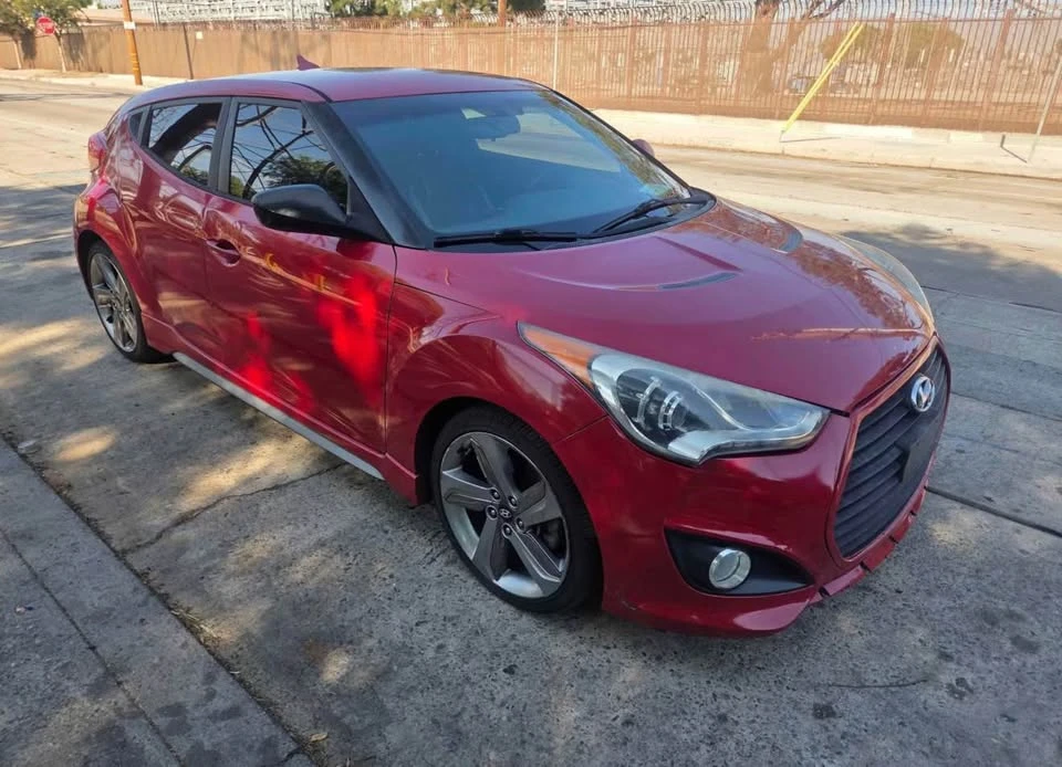 2014 Hyundai Veloster - Image 2 of 8