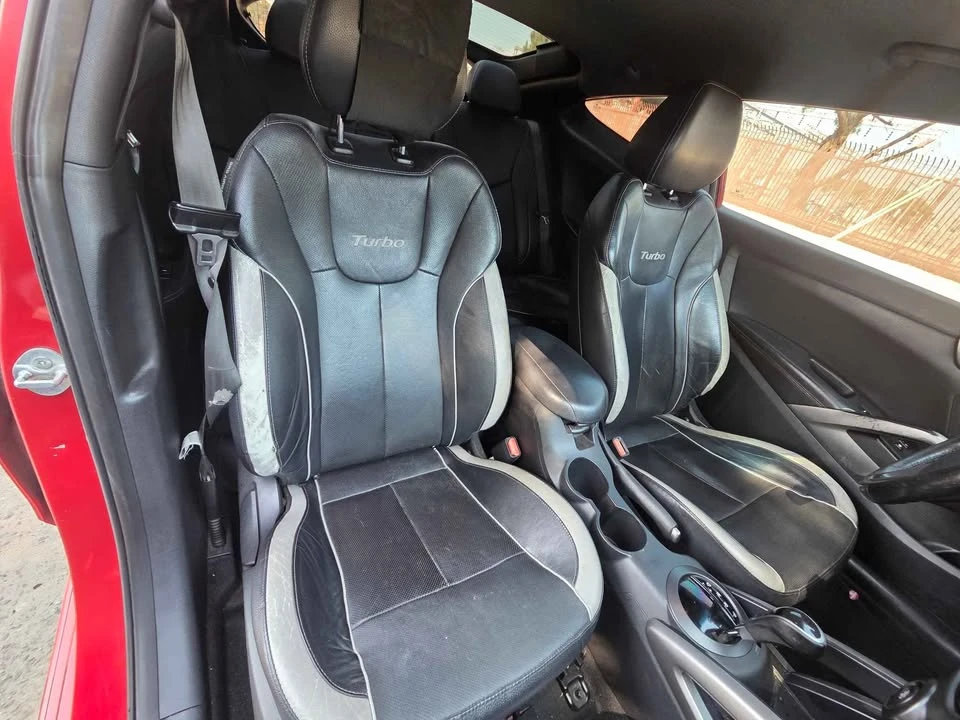 2014 Hyundai Veloster - Image 8 of 8