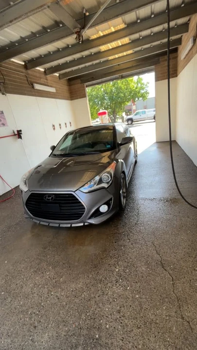2014 Hyundai Veloster - Image 2 of 3
