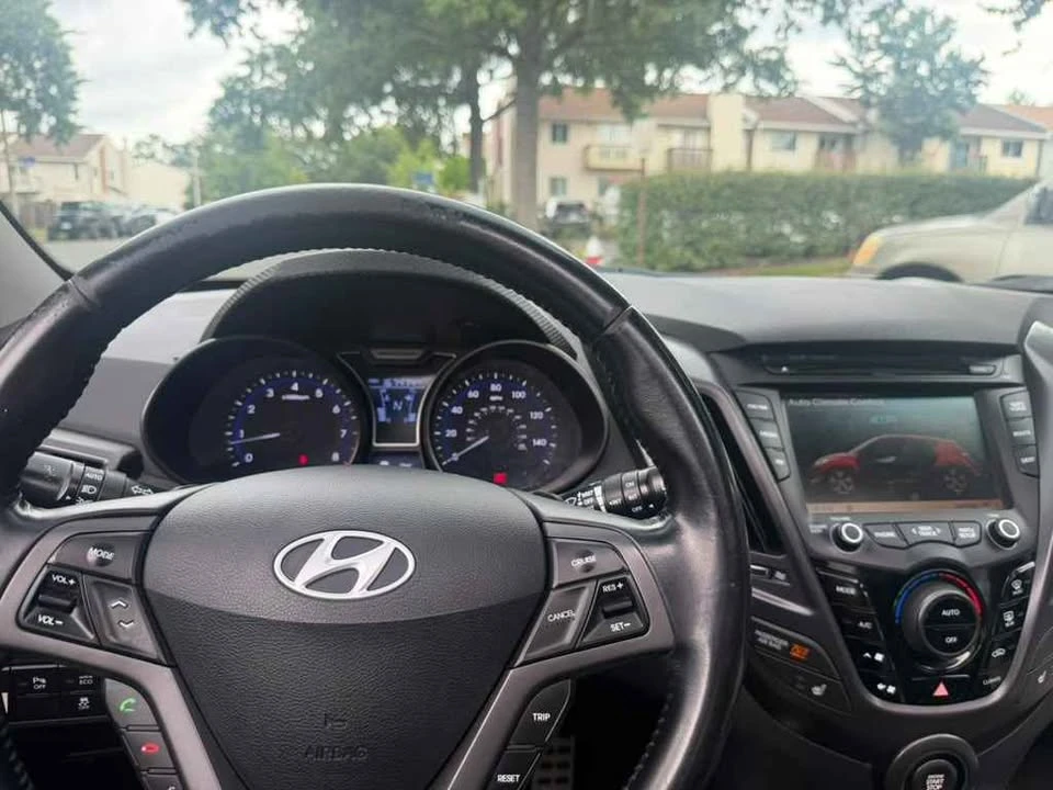 2014 Hyundai Veloster - Image 12 of 13
