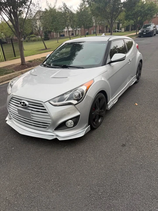 2014 Hyundai Veloster - Image 2 of 17