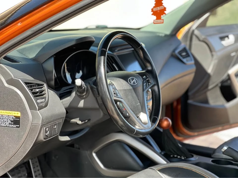 2014 Hyundai Veloster - Image 11 of 15