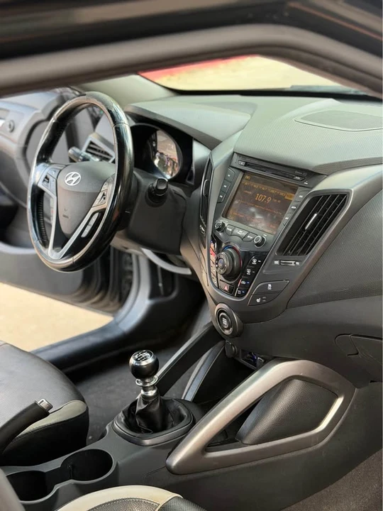 2014 Hyundai Veloster - Image 11 of 19