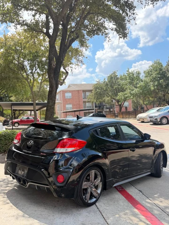 2014 Hyundai Veloster - Image 2 of 19