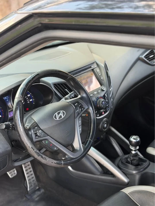 2014 Hyundai Veloster - Image 13 of 19