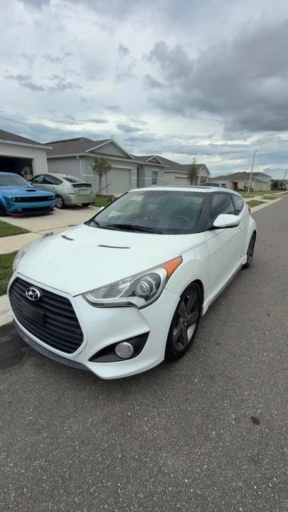 2014 Hyundai Veloster - Image 2 of 9