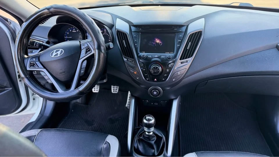 2014 Hyundai Veloster - Image 11 of 13