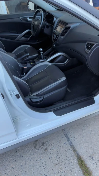 2014 Hyundai Veloster - Image 6 of 12