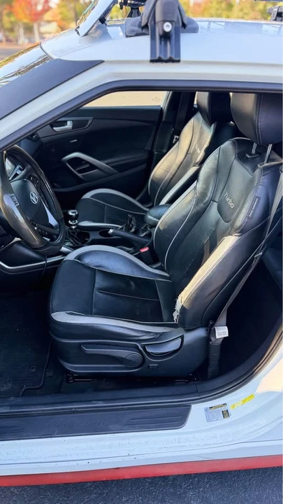 2014 Hyundai Veloster - Image 7 of 11