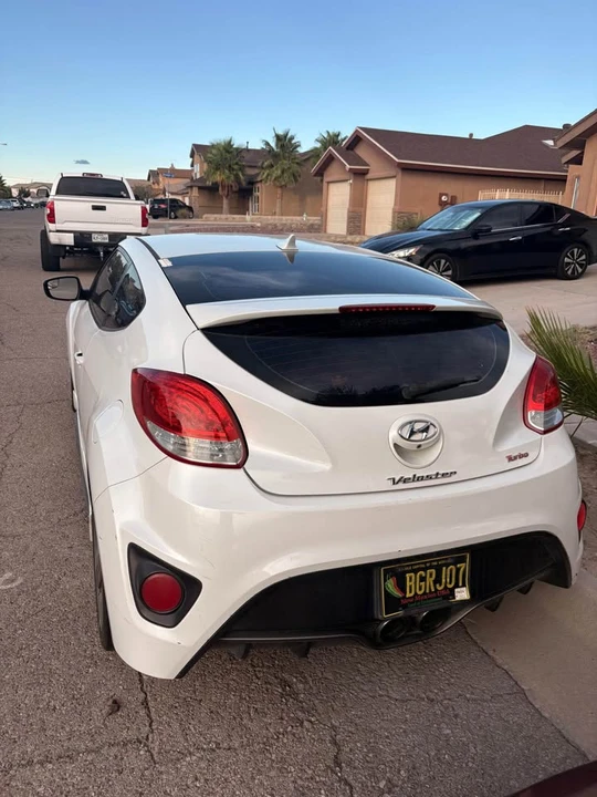 2014 Hyundai Veloster - Image 2 of 6