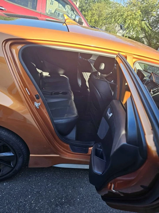 2014 Hyundai Veloster - Image 5 of 12