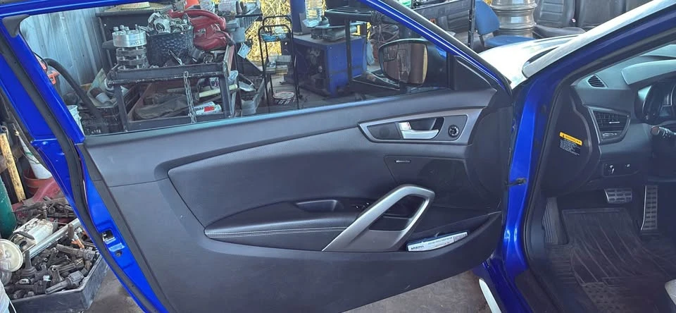 2014 Hyundai Veloster - Image 6 of 10