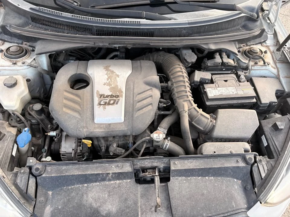 2014 Hyundai Veloster - Image 6 of 6