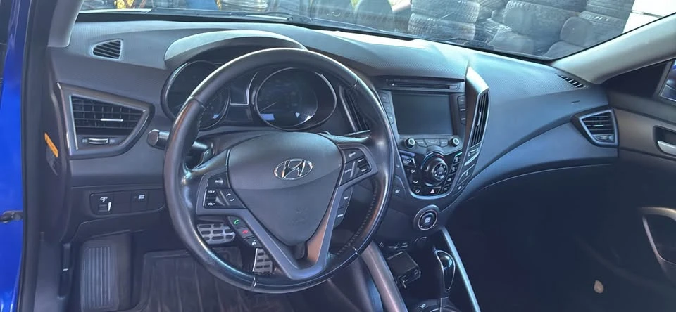 2014 Hyundai Veloster - Image 7 of 10