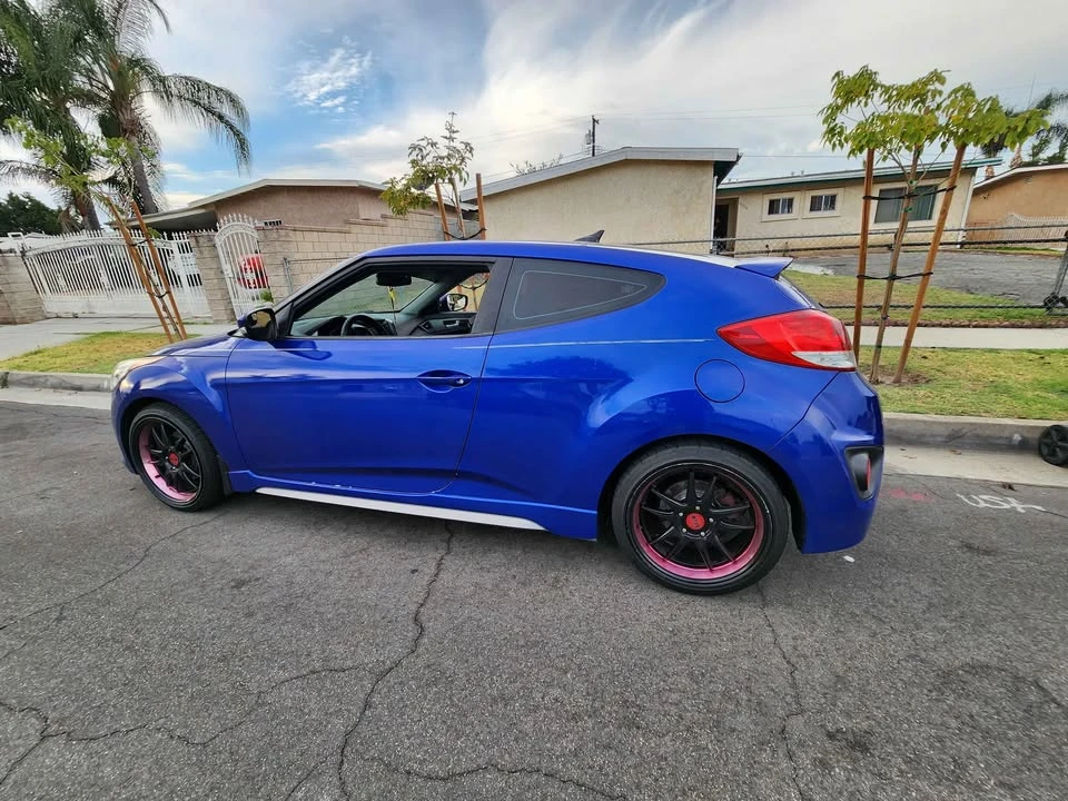 2014 Hyundai Veloster - Image 2 of 8