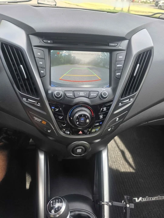 2014 Hyundai Veloster - Image 17 of 18
