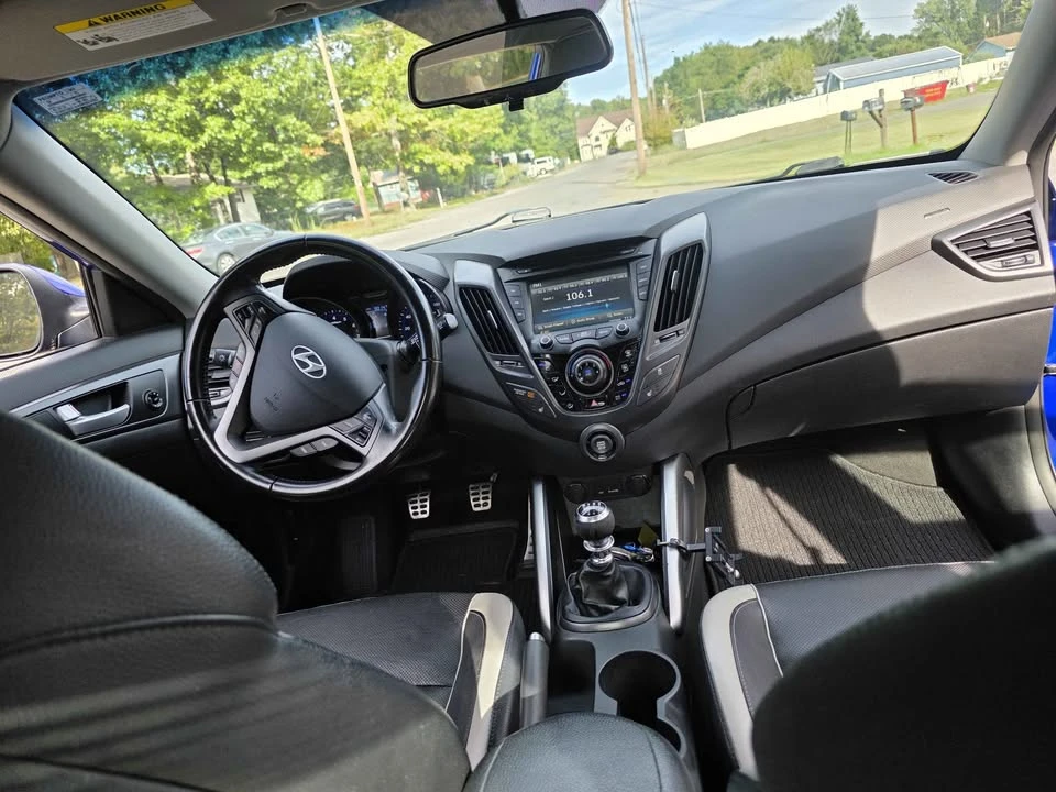 2014 Hyundai Veloster - Image 11 of 15