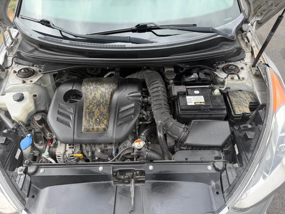 2014 Hyundai Veloster - Image 18 of 18