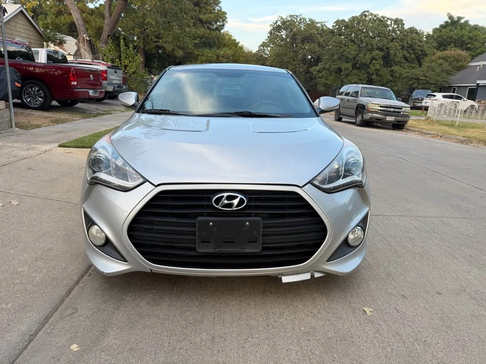 2014 Hyundai Veloster - Image 2 of 12