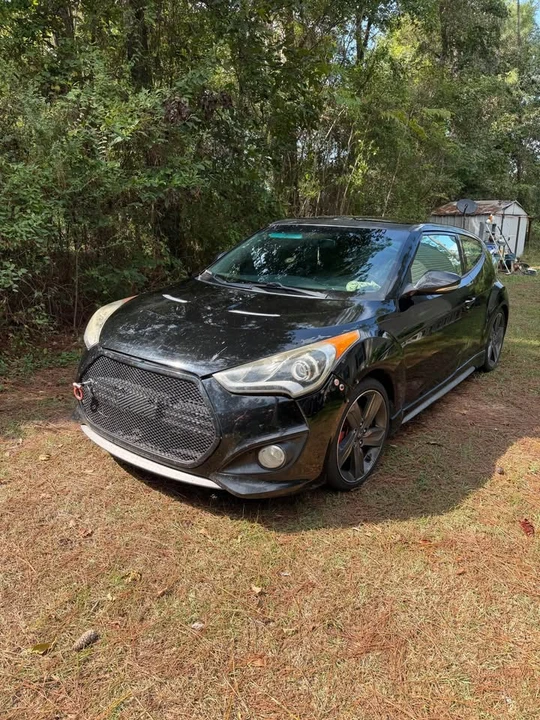 2014 Hyundai Veloster - Image 2 of 10