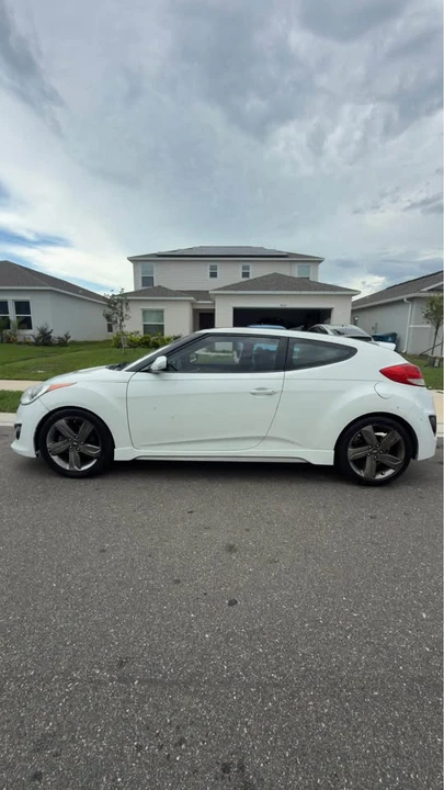 2014 Hyundai Veloster - Image 4 of 9