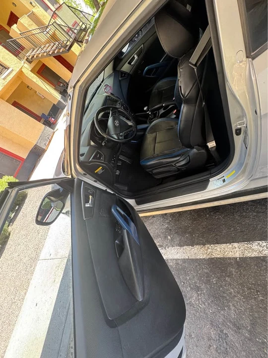 2014 Hyundai Veloster - Image 6 of 6