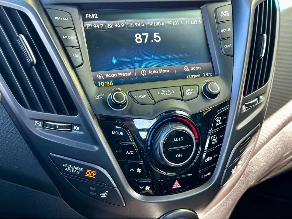2014 Hyundai Veloster - Image 5 of 8