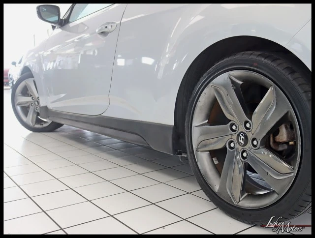 2014 Hyundai Veloster - Image 10 of 29