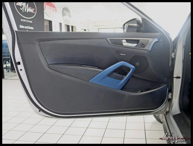 2014 Hyundai Veloster - Image 24 of 29