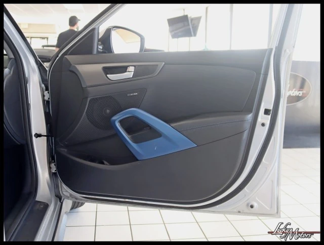 2014 Hyundai Veloster - Image 25 of 29