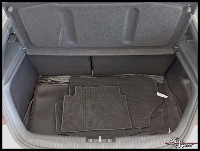 2014 Hyundai Veloster - Image 27 of 29