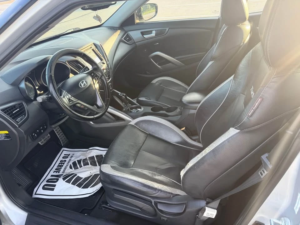 2014 Hyundai Veloster - Image 11 of 15