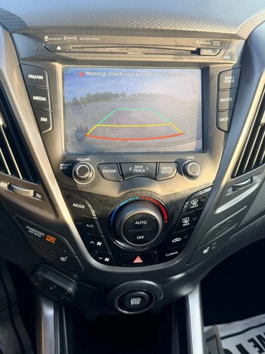 2014 Hyundai Veloster - Image 14 of 15