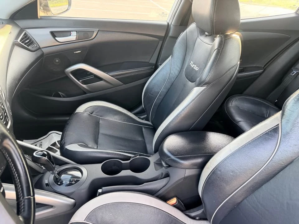 2014 Hyundai Veloster - Image 12 of 15