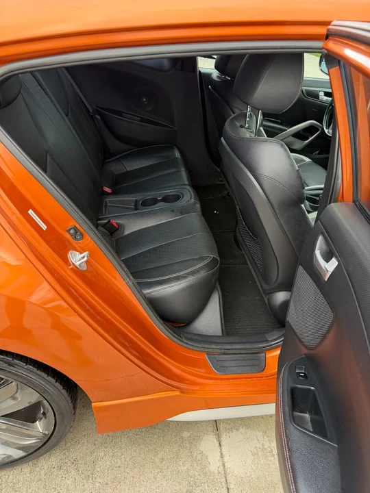 2014 Hyundai Veloster - Image 16 of 20